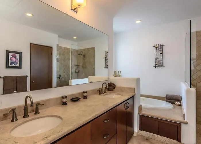 Villa Luxury - Great View - Easy Walk Everywhere! Cabo San Lucas
